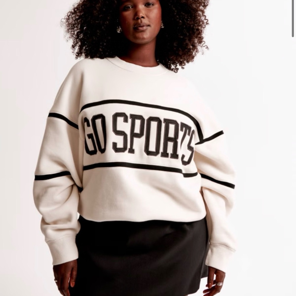 Abercrombie & Fitch Sunday Crew Cream and Black 'Go Sports' Sweatshirt